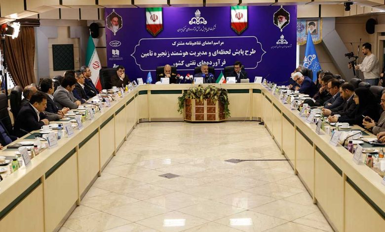 همکاری ایرانسل و سه شرکت نفتی در زمینه مدیریت هوشمند زنجیره تأمین فرآوردههای نفتی